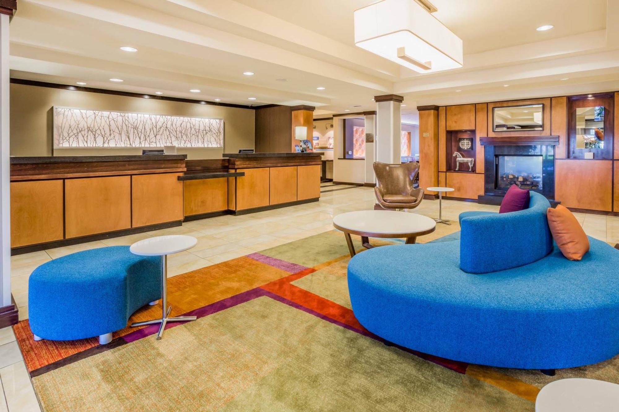 Fairfield Inn And Suites Търлок Екстериор снимка