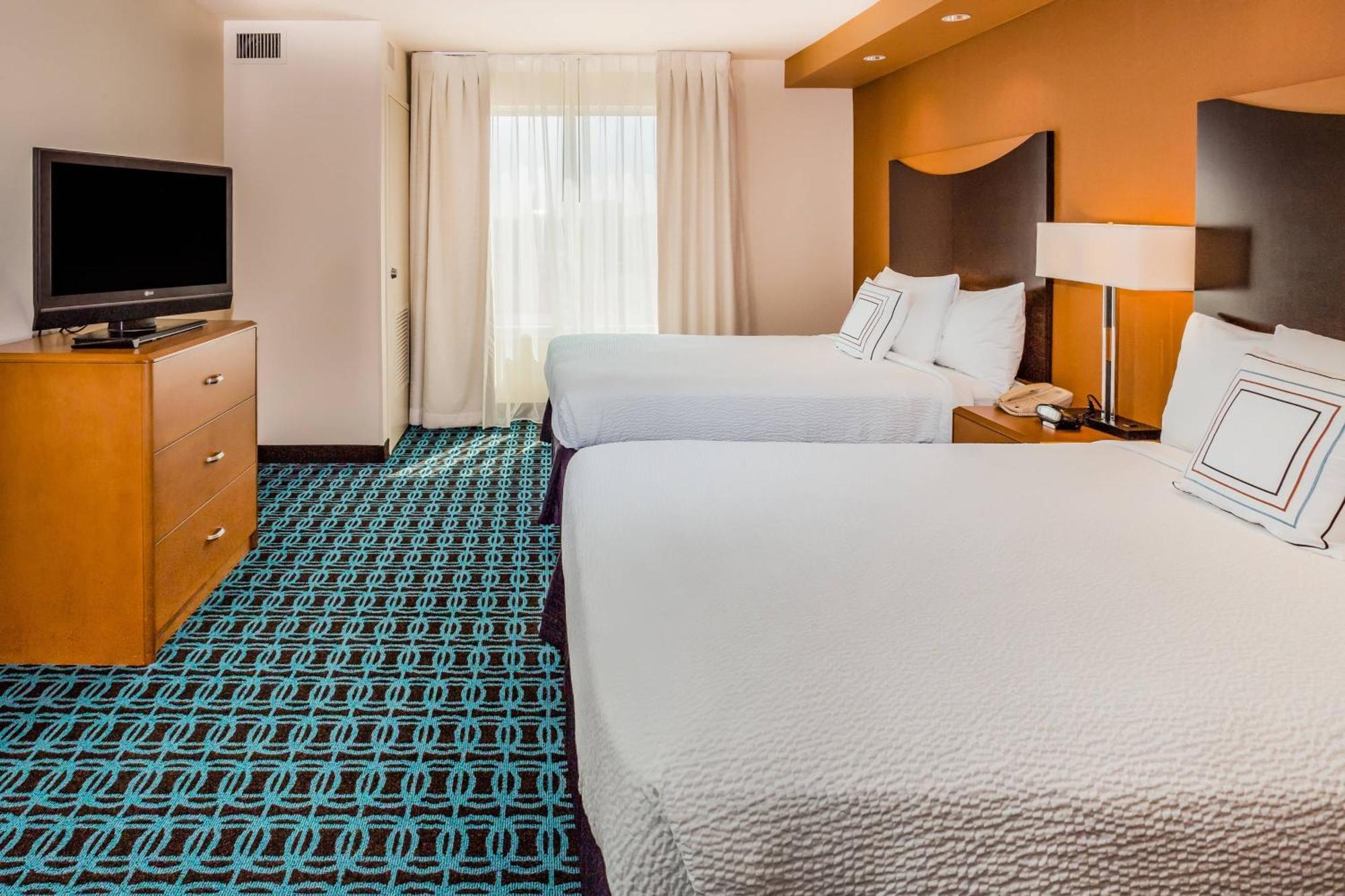 Fairfield Inn And Suites Търлок Екстериор снимка