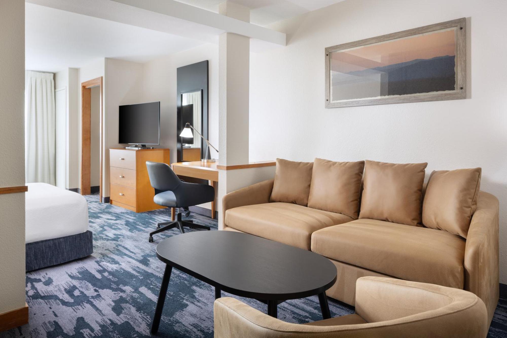 Fairfield Inn And Suites Търлок Екстериор снимка