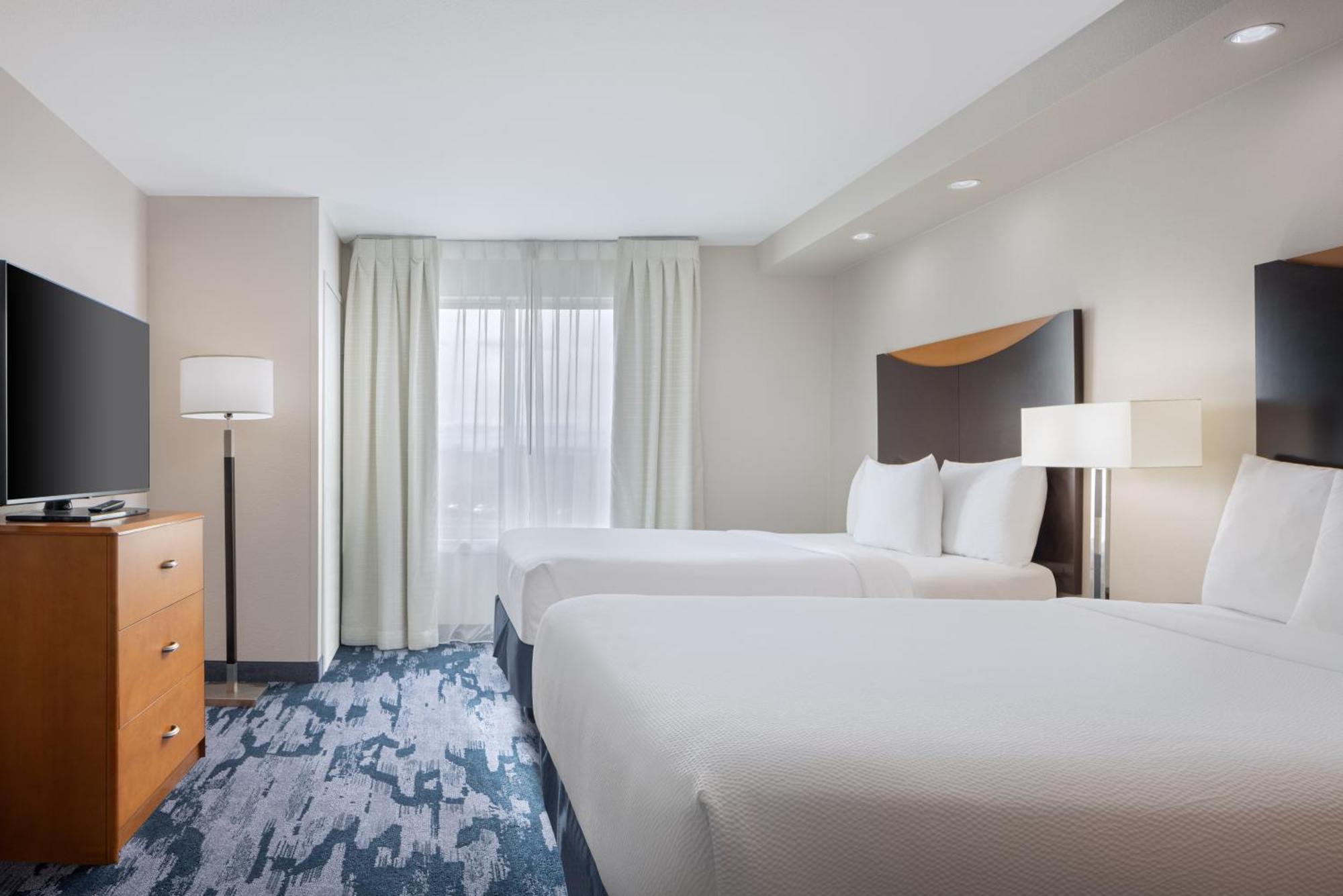 Fairfield Inn And Suites Търлок Екстериор снимка