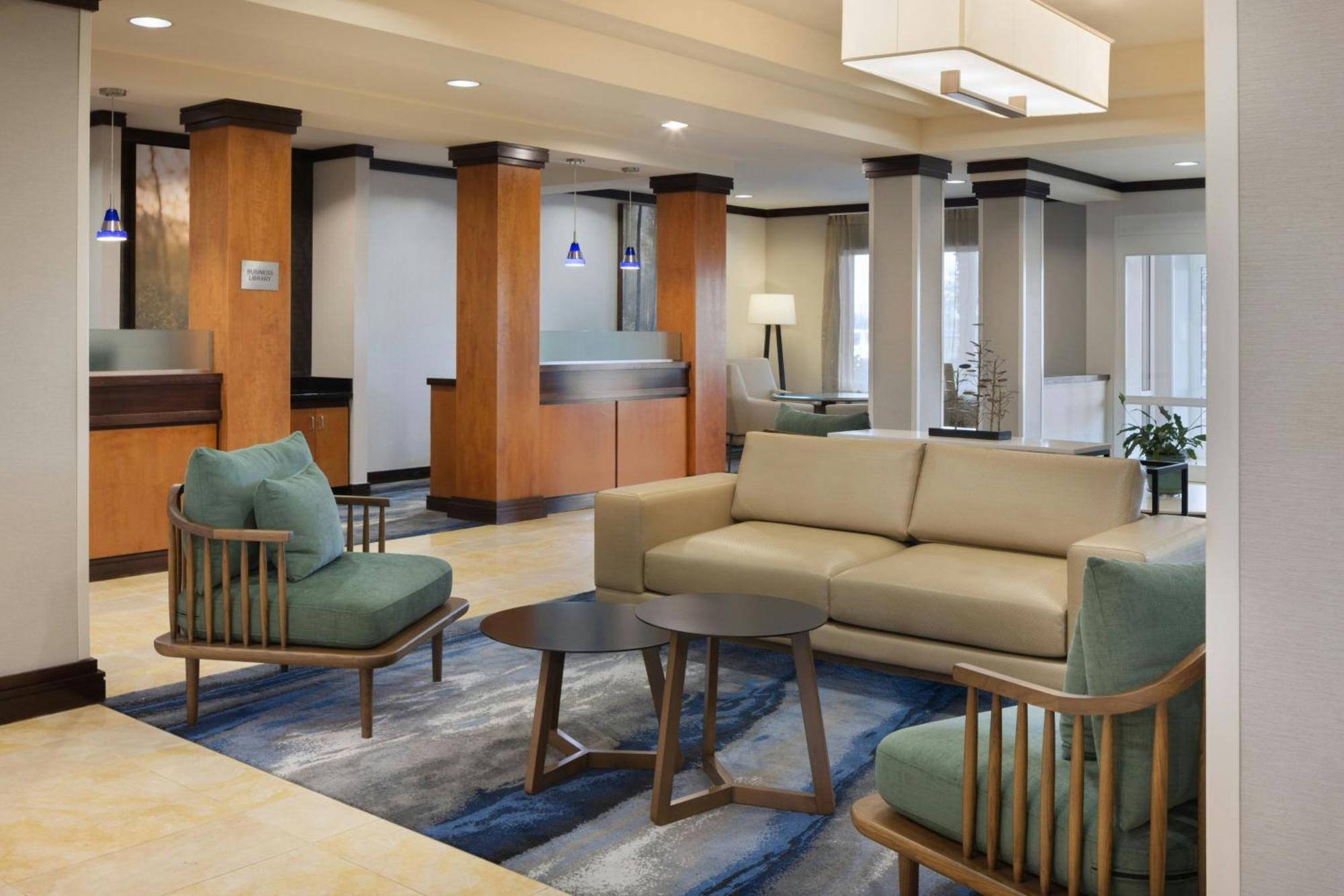 Fairfield Inn And Suites Търлок Екстериор снимка