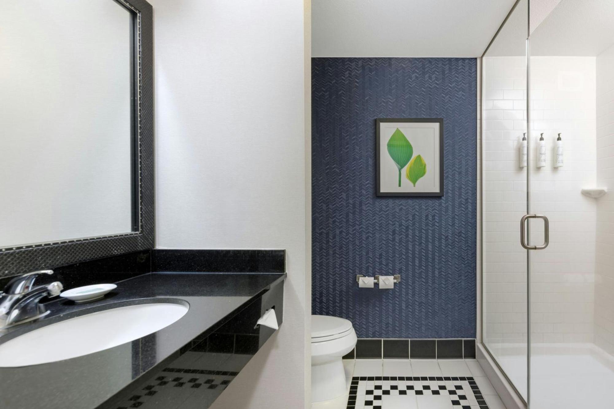 Fairfield Inn And Suites Търлок Екстериор снимка