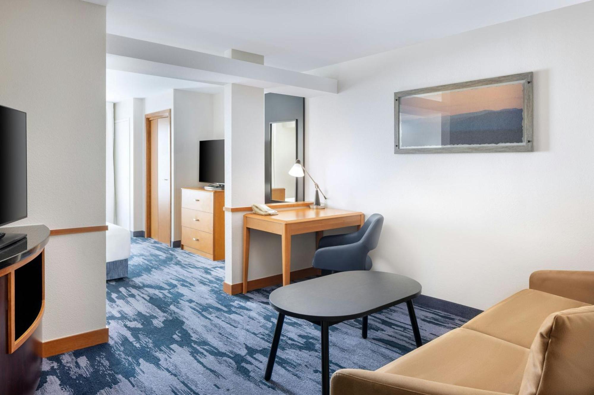 Fairfield Inn And Suites Търлок Екстериор снимка