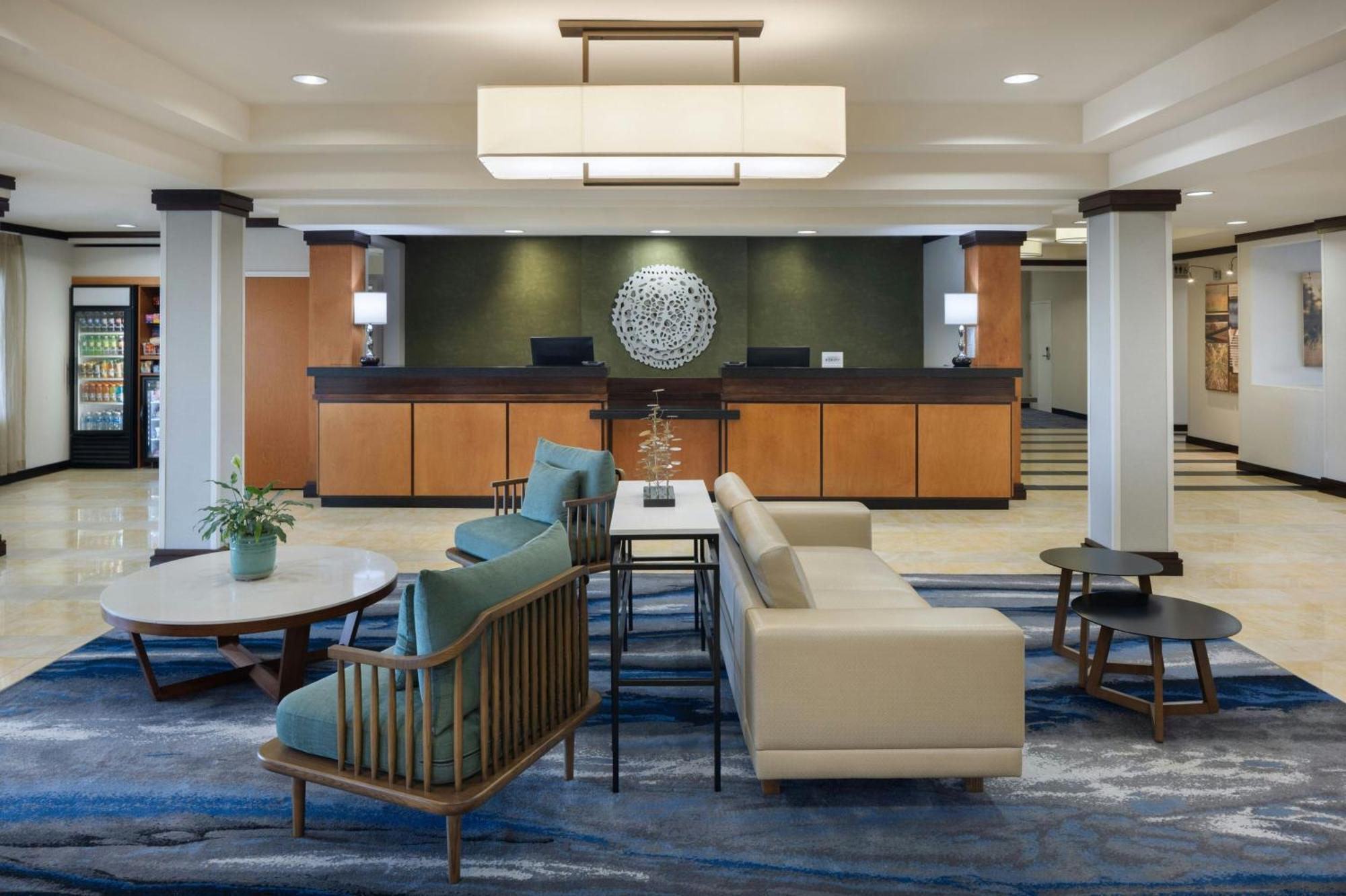 Fairfield Inn And Suites Търлок Екстериор снимка