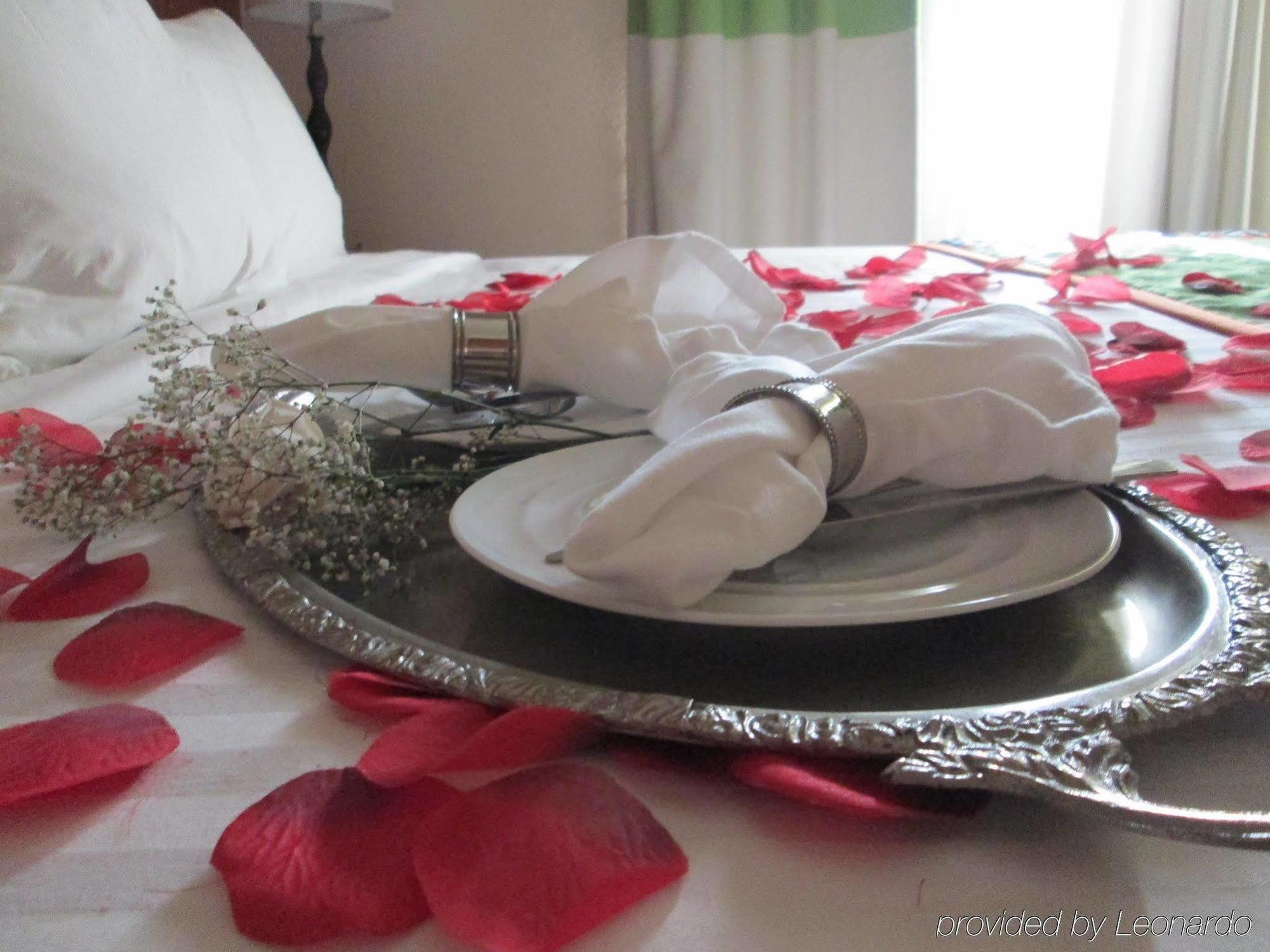 Fairfield Inn And Suites Търлок Екстериор снимка